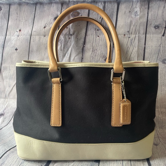 Coach Handbags - Vintage Y2K Coach Hampton Satchel Navy Blue Pink Lining and Cream Leather Trim